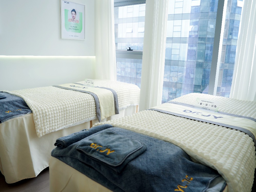 去皮膚管理店為何一定要“看臉色”？讀懂這三點(diǎn)，讓肌膚護(hù)理不踩坑