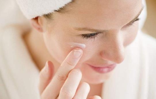 美業視角下的抗衰真相：真能實現逆齡蛻變嗎？