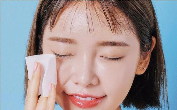 秋季皮膚干燥缺水該怎么辦呢？