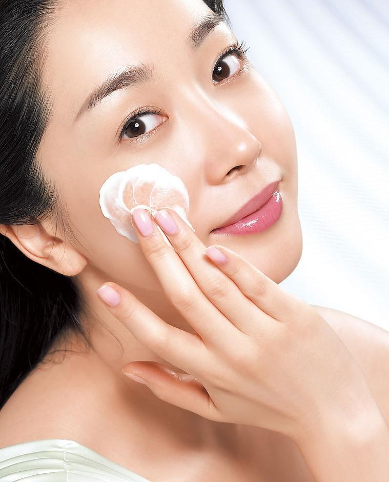 爽膚水別再瞎用！正確用法補水效果翻倍